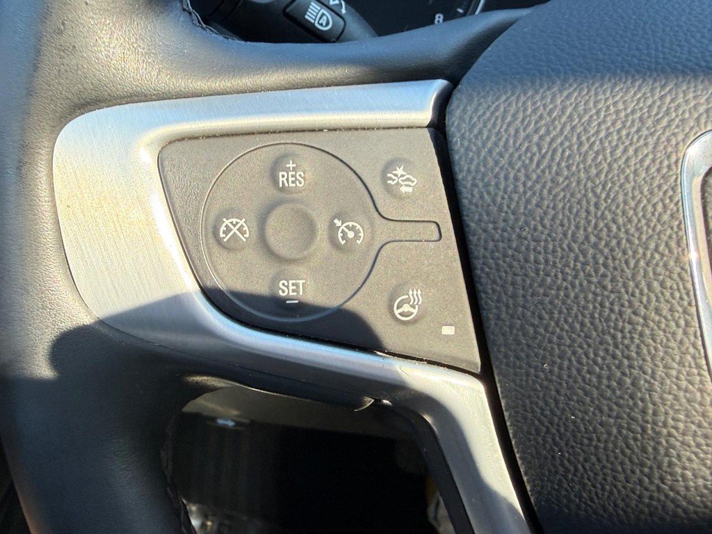 Used 2023 GMC Terrain SLT FWD image 18