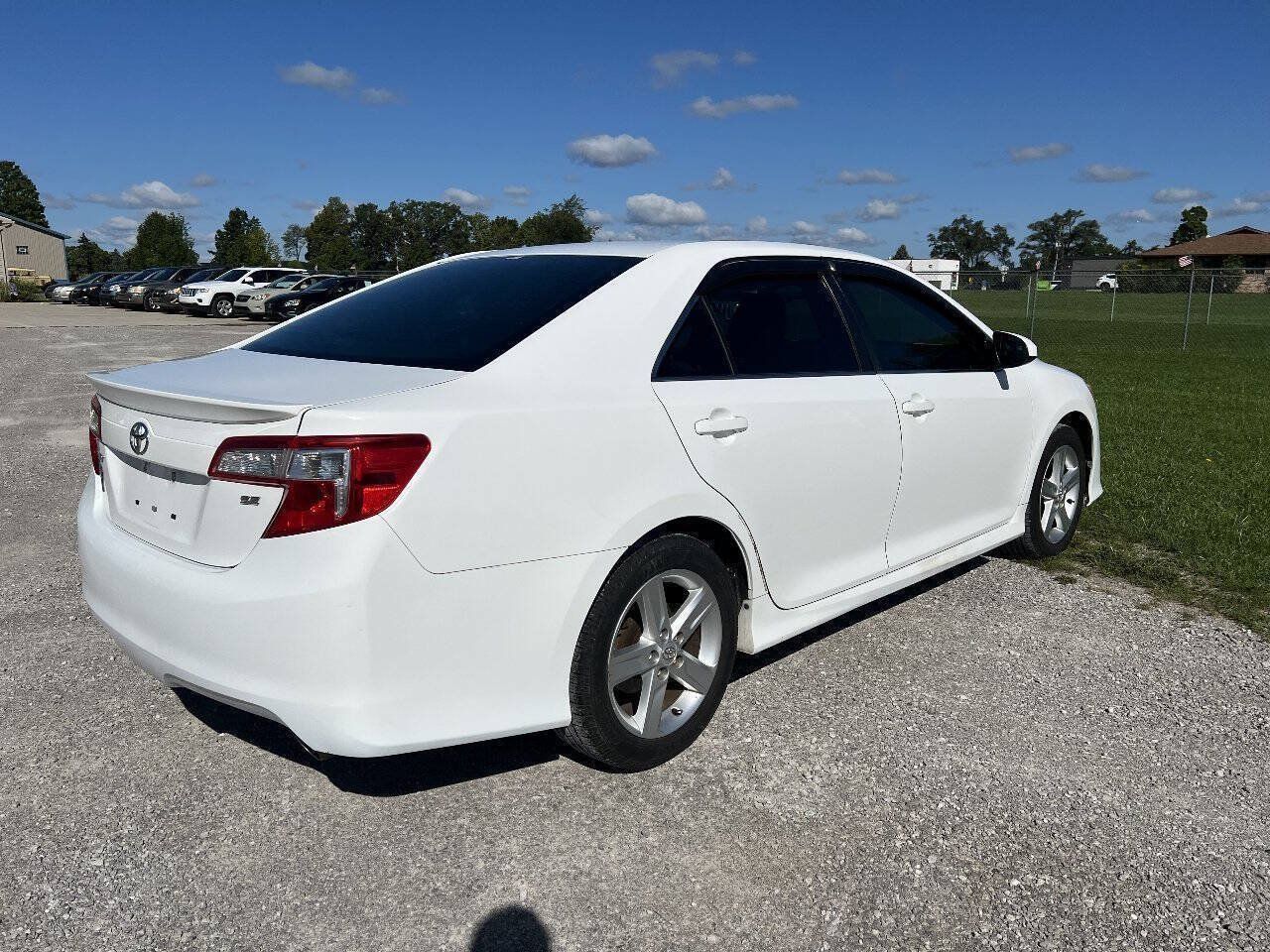 Used 2014 Toyota Camry SE FWD image 8