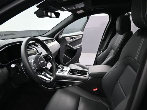 Certified 2026 Jaguar F-PACE R-Dynamic S image 22