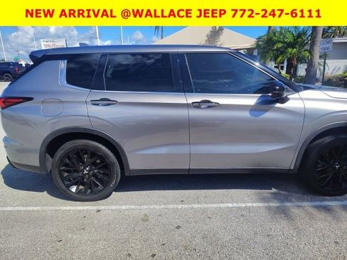 Used 2022 Mitsubishi Outlander SE image 4