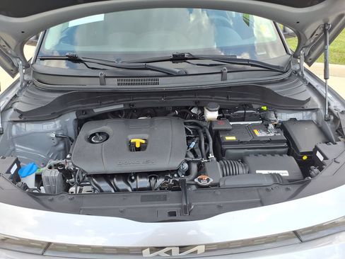 Used 2025 Kia Soul LX w/ LX Technology Package FWD image 34