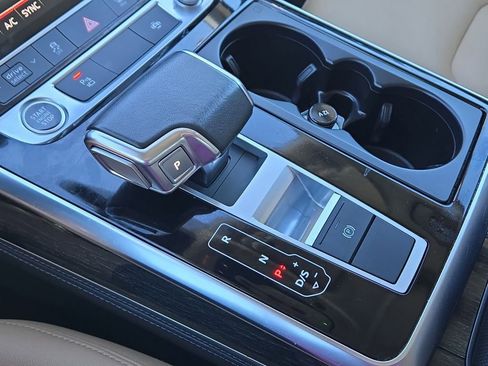 Used 2023 Audi Q7 Premium Plus image 29