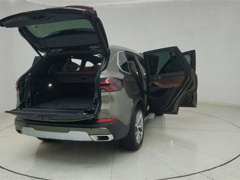 Used 2026 BMW X5 sDrive40i image 74