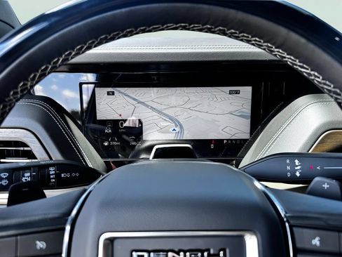 New 2026 GMC Yukon Denali Ultimate w/ LPO, Floor Liner Package AWD/4WD image 22