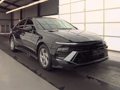 Used 2025 Hyundai Sonata SE FWD image 6