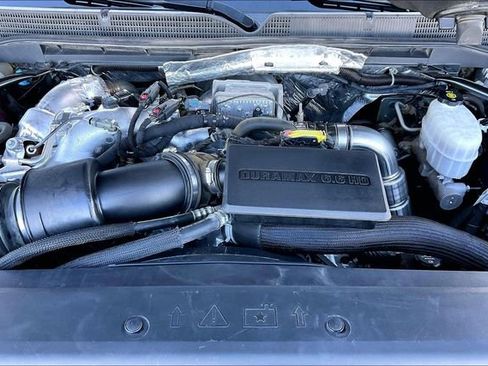 Used 2018 GMC Sierra 2500 Denali w/ Duramax Plus Package image 9