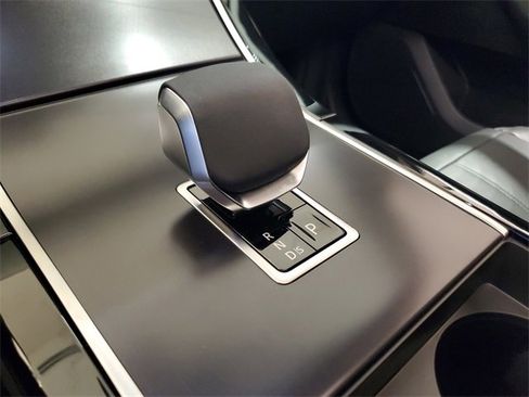 New 2026 Land Rover Range Rover Velar Dynamic SE image 29