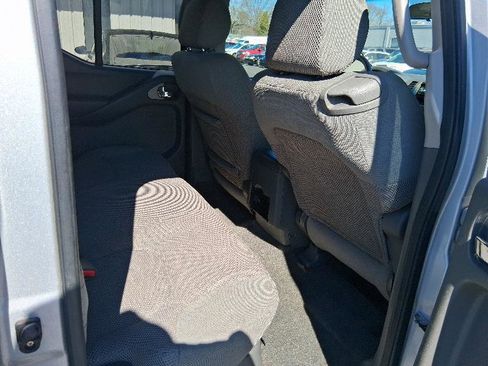 Used 2006 Nissan Frontier SE w/ (P01) Power Pkg image 26