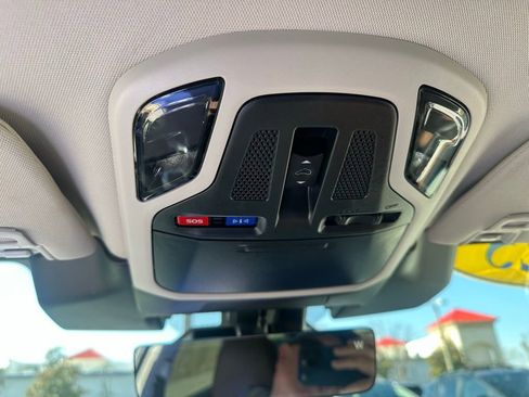 Used 2025 Subaru Outback Touring XT image 30