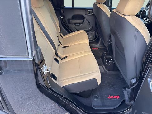 Used 2020 Jeep Gladiator Sport w/ Quick Order Package 24S image 38