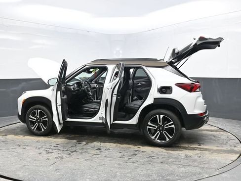 Used 2021 Chevrolet TrailBlazer ACTIV w/ Technology Package image 28