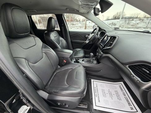 Used 2019 Jeep Cherokee Limited image 36