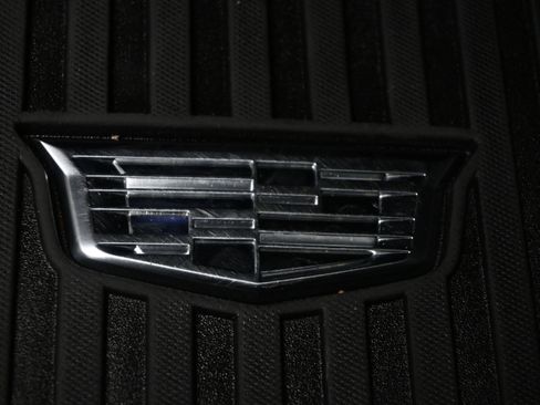 Used 2023 Cadillac XT6 Premium Luxury w/ Technology Package FWD image 33