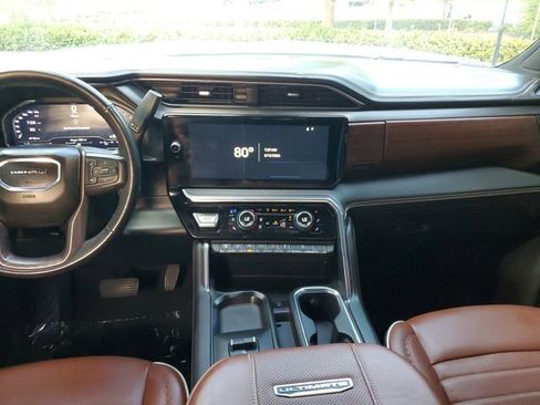 Used 2024 GMC Sierra 3500 Denali Ultimate AWD/4WD image 14