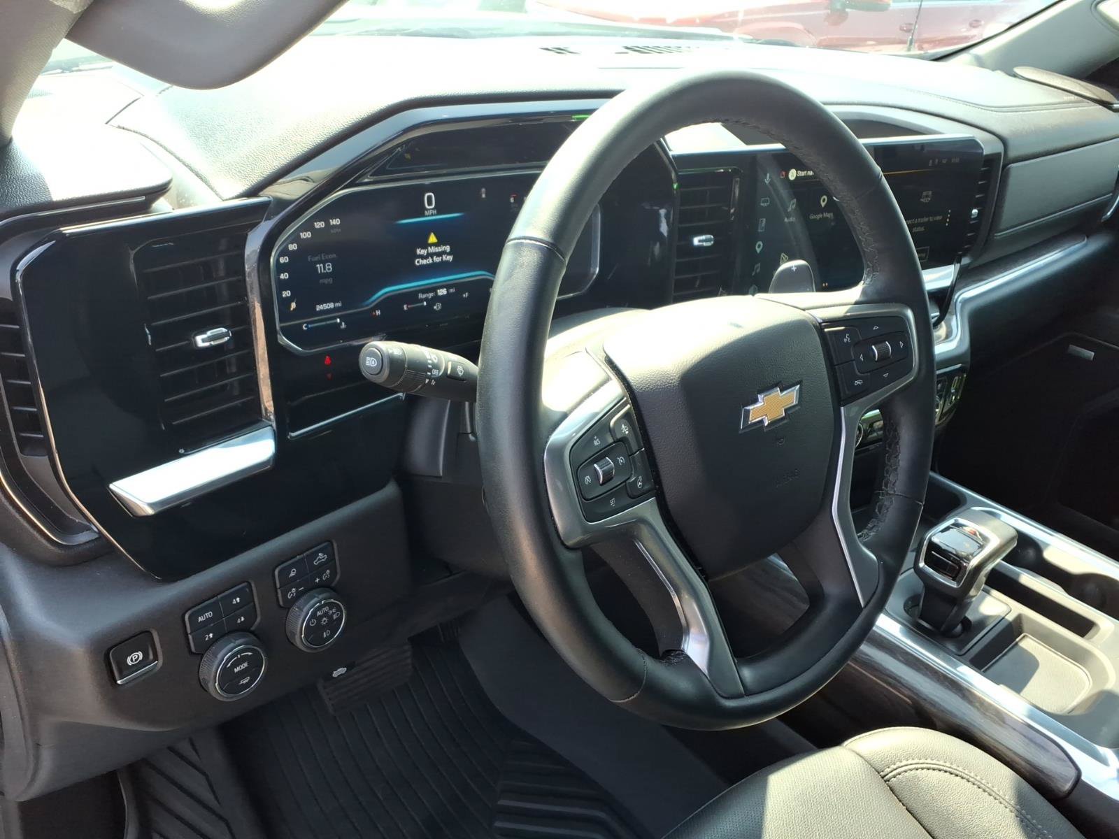 Used 2025 Chevrolet Silverado 1500 LTZ w/ Z71 Off-Road Package AWD/4WD image 8
