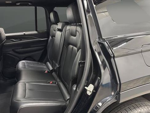 Certified 2024 Jeep Grand Cherokee Limited w/ Luxury Tech Group II AWD/4WD image 23