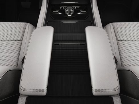 New 2025 Jeep Wagoneer Series III w/ Rear Seat Video Group 1 image 27