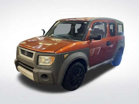 Used 2005 Honda Element LX image 2