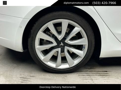 Used 2018 Tesla Model 3 Long Range image 37