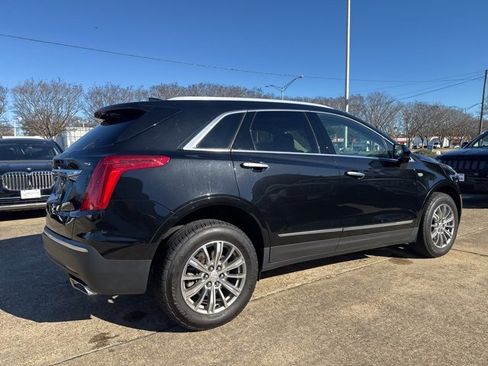 Used 2018 Cadillac XT5 Luxury w/ Driver Awareness Package image 5