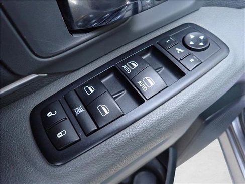 Used 2016 RAM 1500 Big Horn image 13