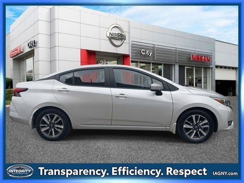 Certified 2025 Nissan Versa SV w/ Trunk Package image 5