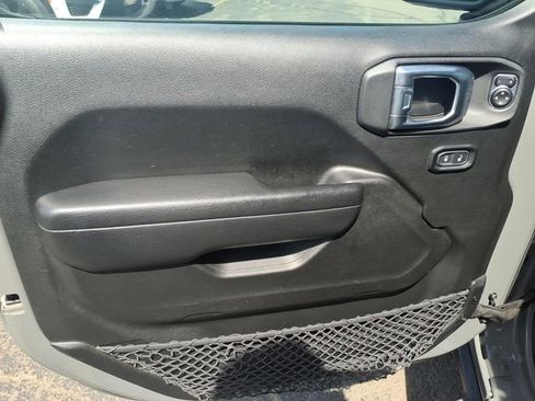 Used 2023 Jeep Gladiator Sport AWD/4WD image 24