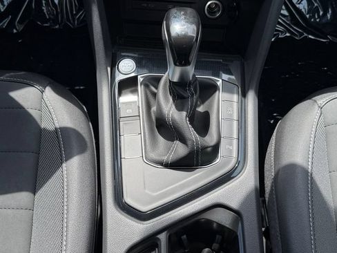 New 2026 Volkswagen Taos SE FWD image 17