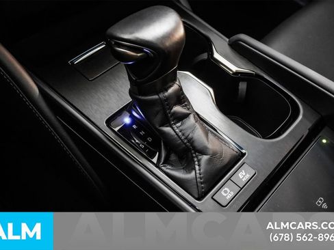 Used 2024 Lexus ES 300h w/ Premium Package image 43