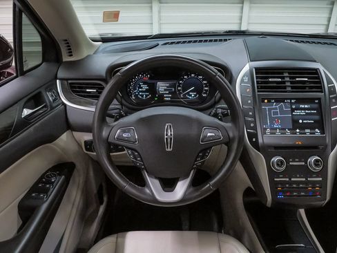 Used 2018 Lincoln MKC Reserve FWD image 20