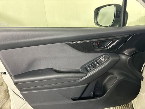 Used 2023 Subaru Crosstrek 2.0i Premium image 14