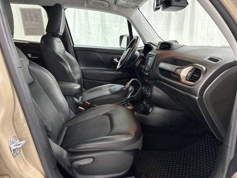Used 2017 Jeep Renegade Trailhawk AWD/4WD image 55