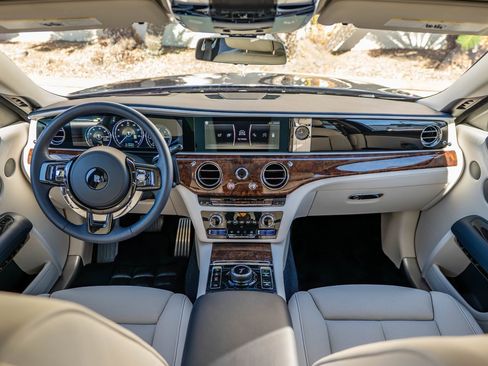 Certified 2024 Rolls-Royce Ghost image 4