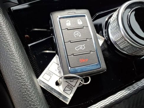 New 2026 Jeep Grand Cherokee Altitude image 21