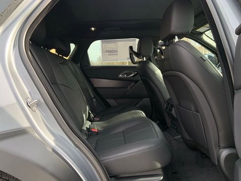 New 2026 Land Rover Range Rover Velar Dynamic SE image 17