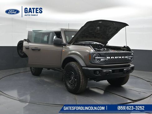 Used 2026 Ford Bronco Badlands AWD/4WD image 57