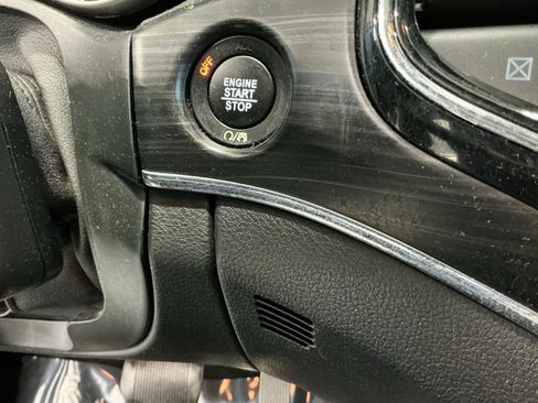 Used 2020 Jeep Grand Cherokee Limited image 29