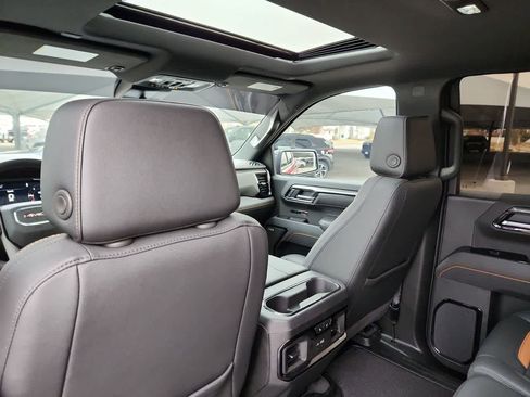 Used 2025 GMC Sierra 1500 AT4 w/ AT4 Premium Package image 16