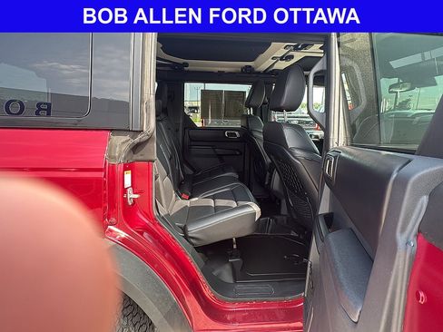 Used 2025 Ford Bronco Badlands AWD/4WD image 12