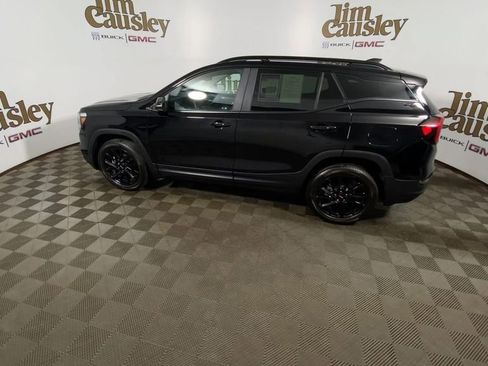 Used 2024 GMC Terrain SLE w/ Driver Convenience Package AWD/4WD image 5