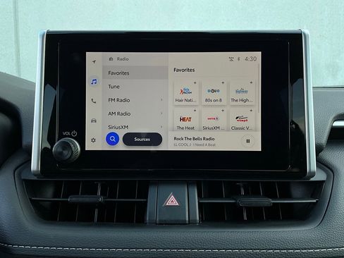 Used 2025 Toyota RAV4 XLE image 31