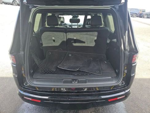 Used 2024 Jeep Wagoneer Series II image 16