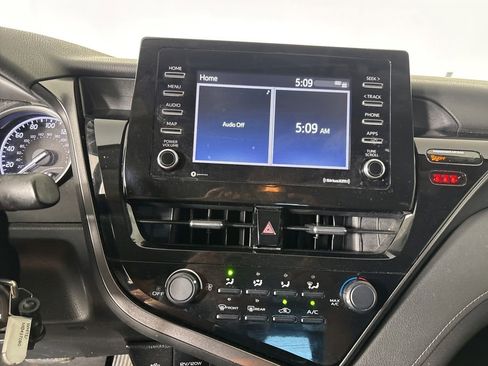Used 2021 Toyota Camry LE FWD image 16