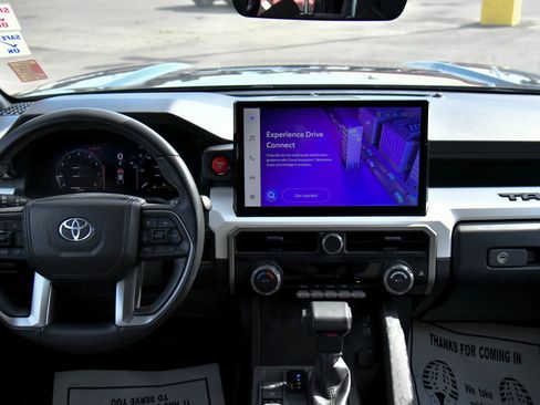 Used 2024 Toyota Tacoma TRD Sport image 39