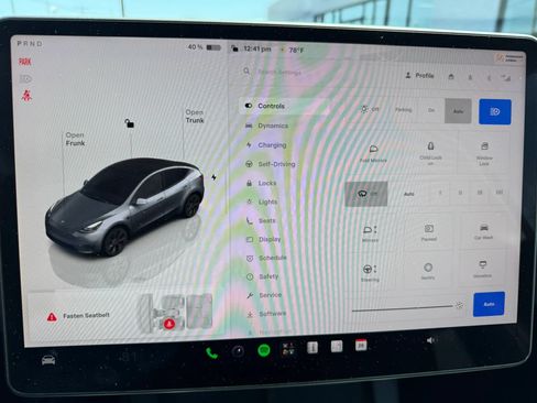 Used 2024 Tesla Model Y Long Range AWD/4WD image 13