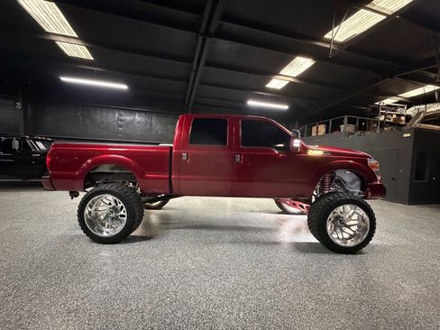 Used 2016 Ford F250 Platinum w/ FX4 Off-Road Package image 4