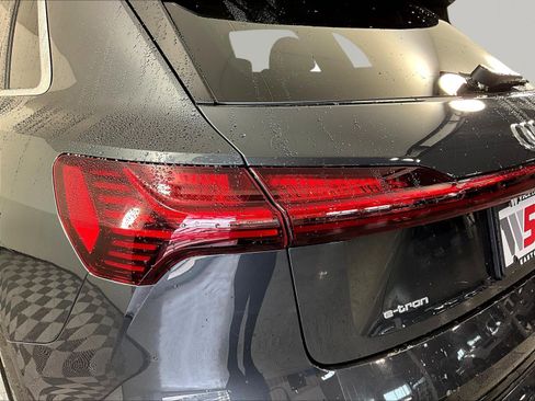 Used 2019 Audi e-tron Prestige AWD/4WD image 20