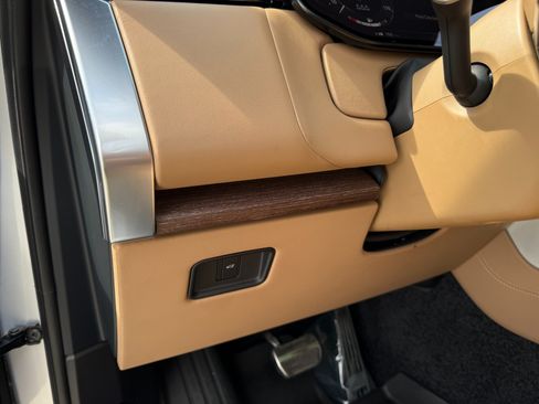 Used 2023 Land Rover Range Rover SE AWD/4WD image 9