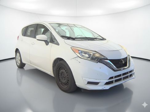 Used 2018 Nissan Versa Note SV FWD image 1