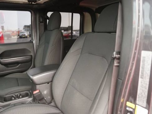 Used 2020 Jeep Gladiator Sport w/ Quick Order Package 24S AWD/4WD image 10